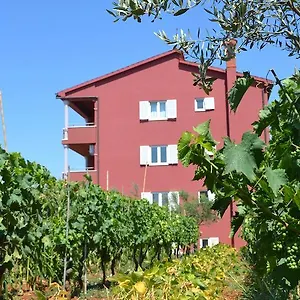 https://apartments-roza-medulin.in-istria.net